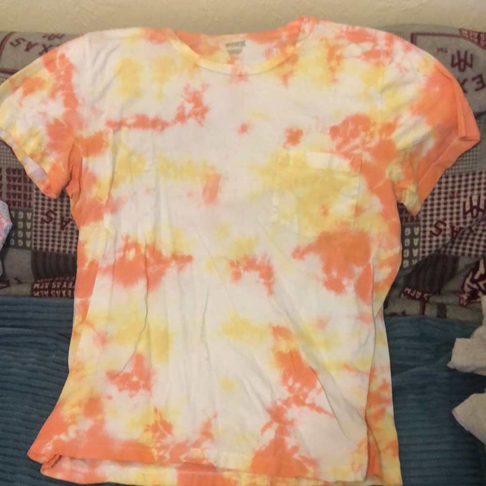 Pink tye dye shirt